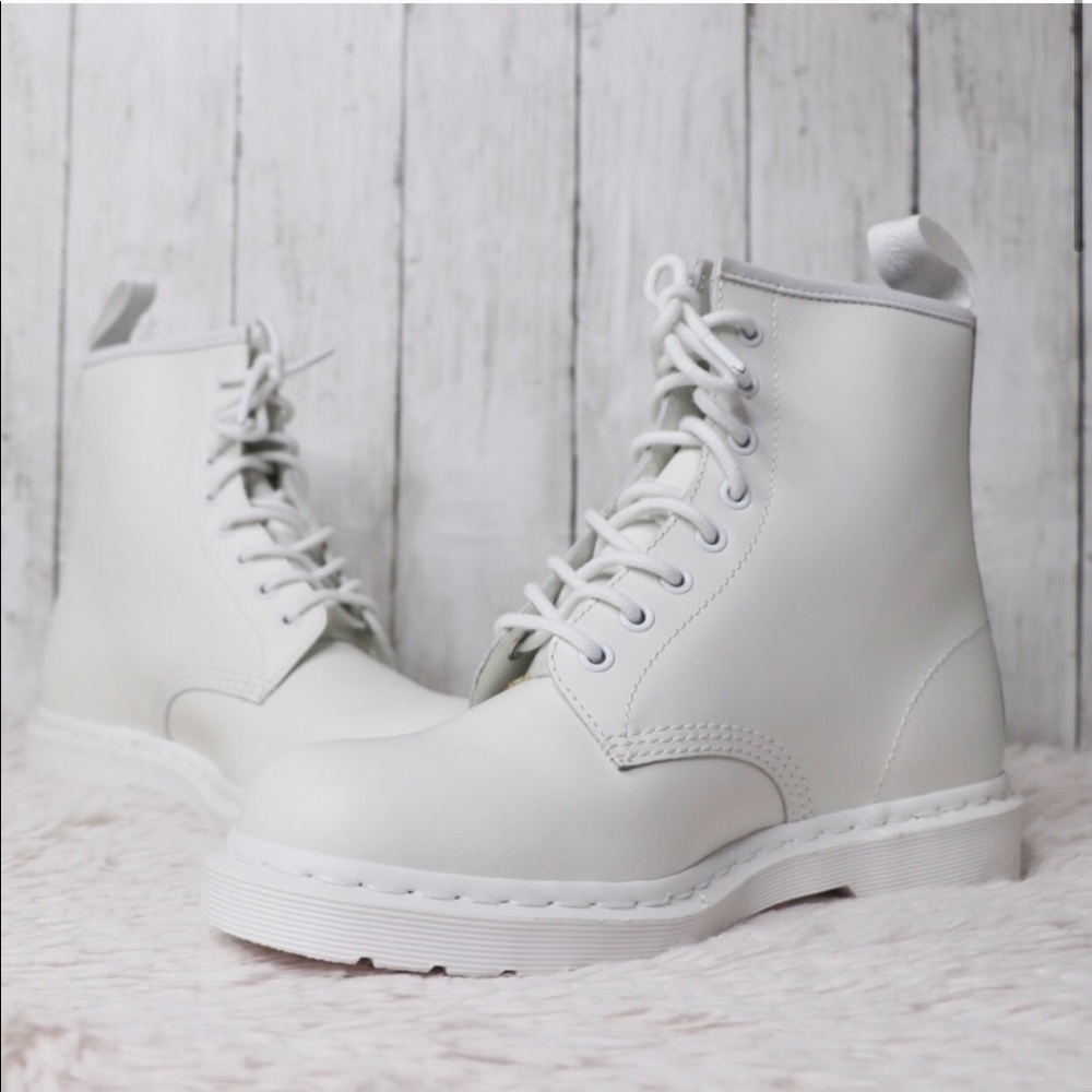 ❌SOLD❌ Dr. Martens 1460 Mono 8-Eye Leather Boot - Picture 7 of 15